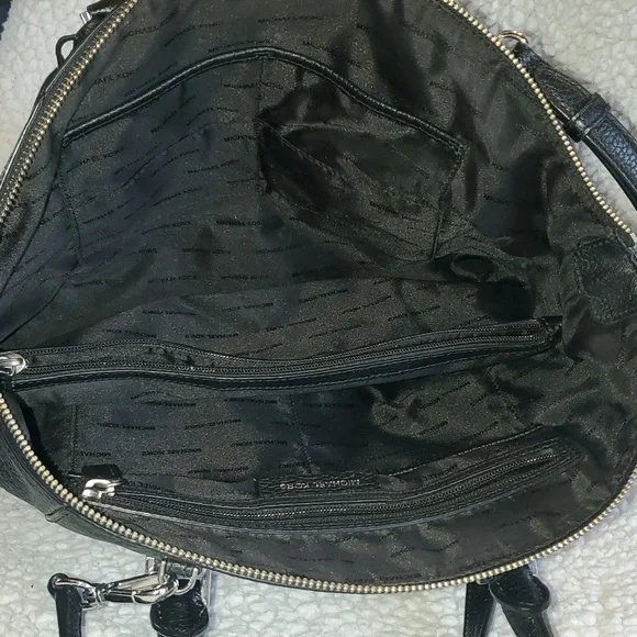 Michale Kors Black Leather Handbag - Picture 4 of 14